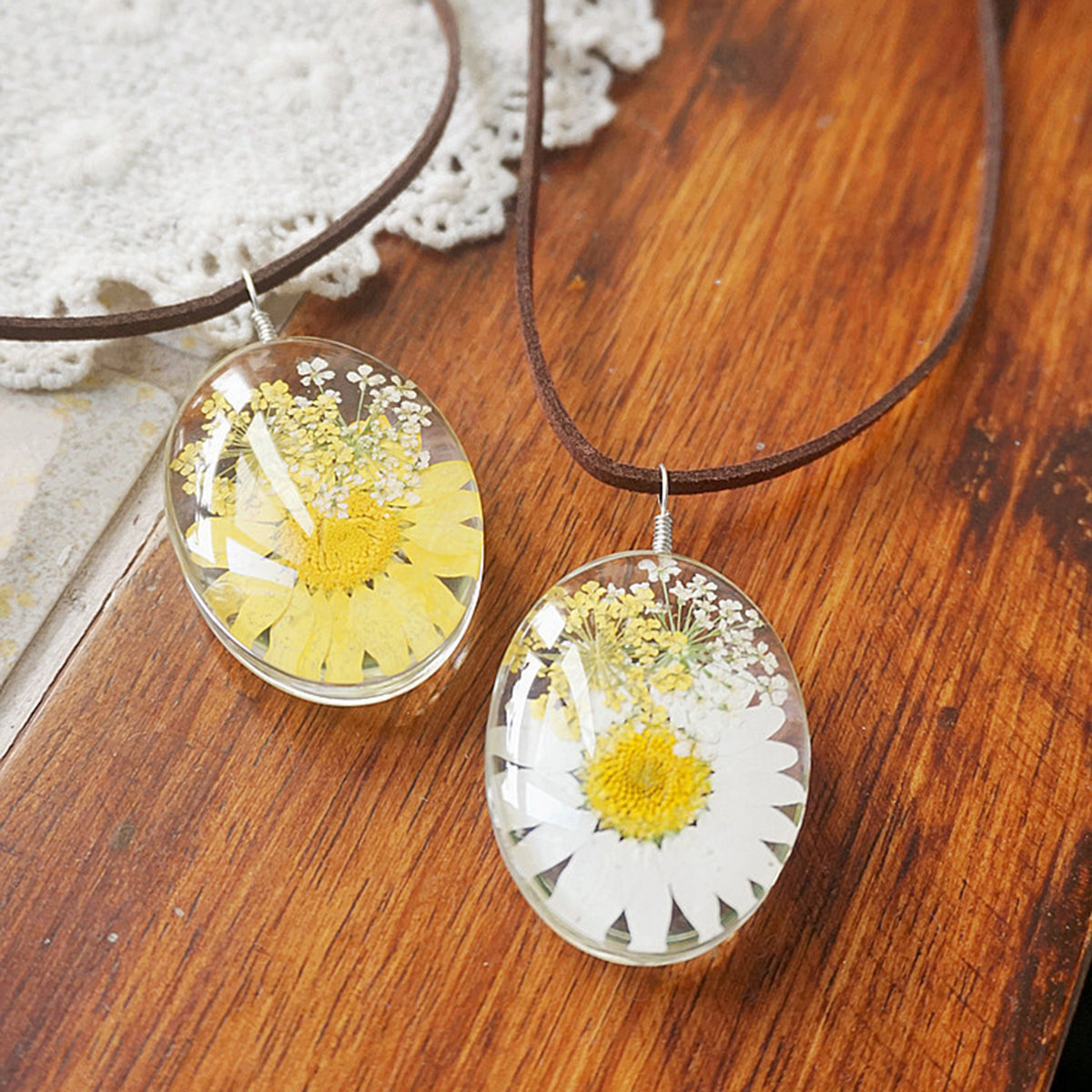 Resin Pressed Flower Necklaces - Double Sided Daisy & Queen Anne's Lace