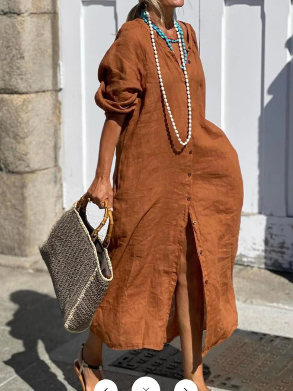 Kleid mit Knöpfen in gebranntem Orange