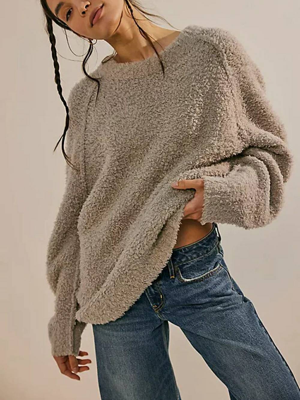 Blonde Flowy minikjole og bamsesweater