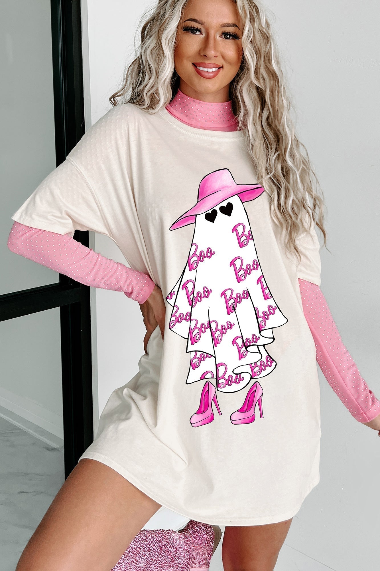 Vestido estilo camiseta extragrande con gráfico Girly Ghost (vainilla)