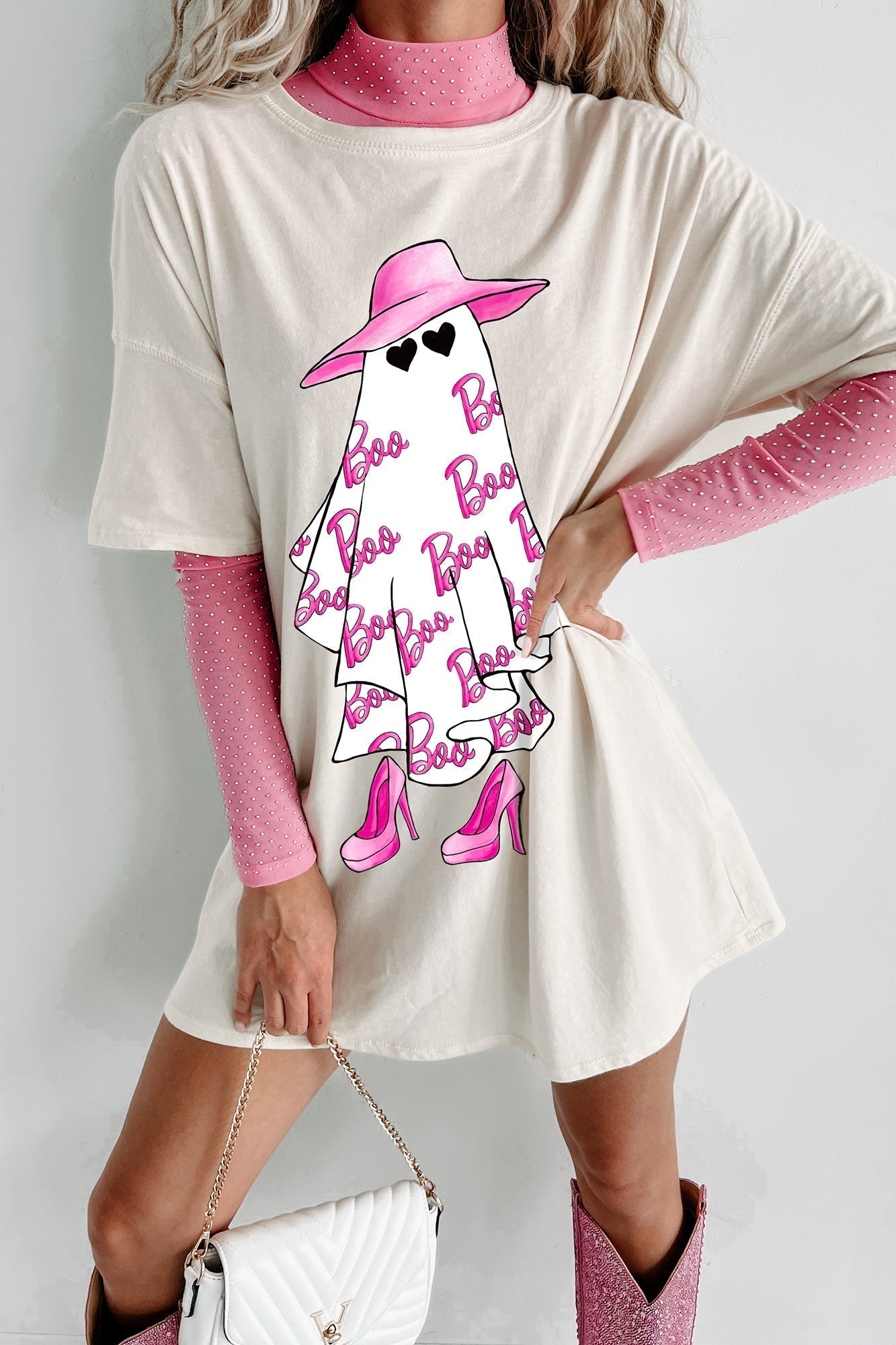 Girly Ghost – Übergroßes T-Shirt-Kleid mit Grafik (Vanille)