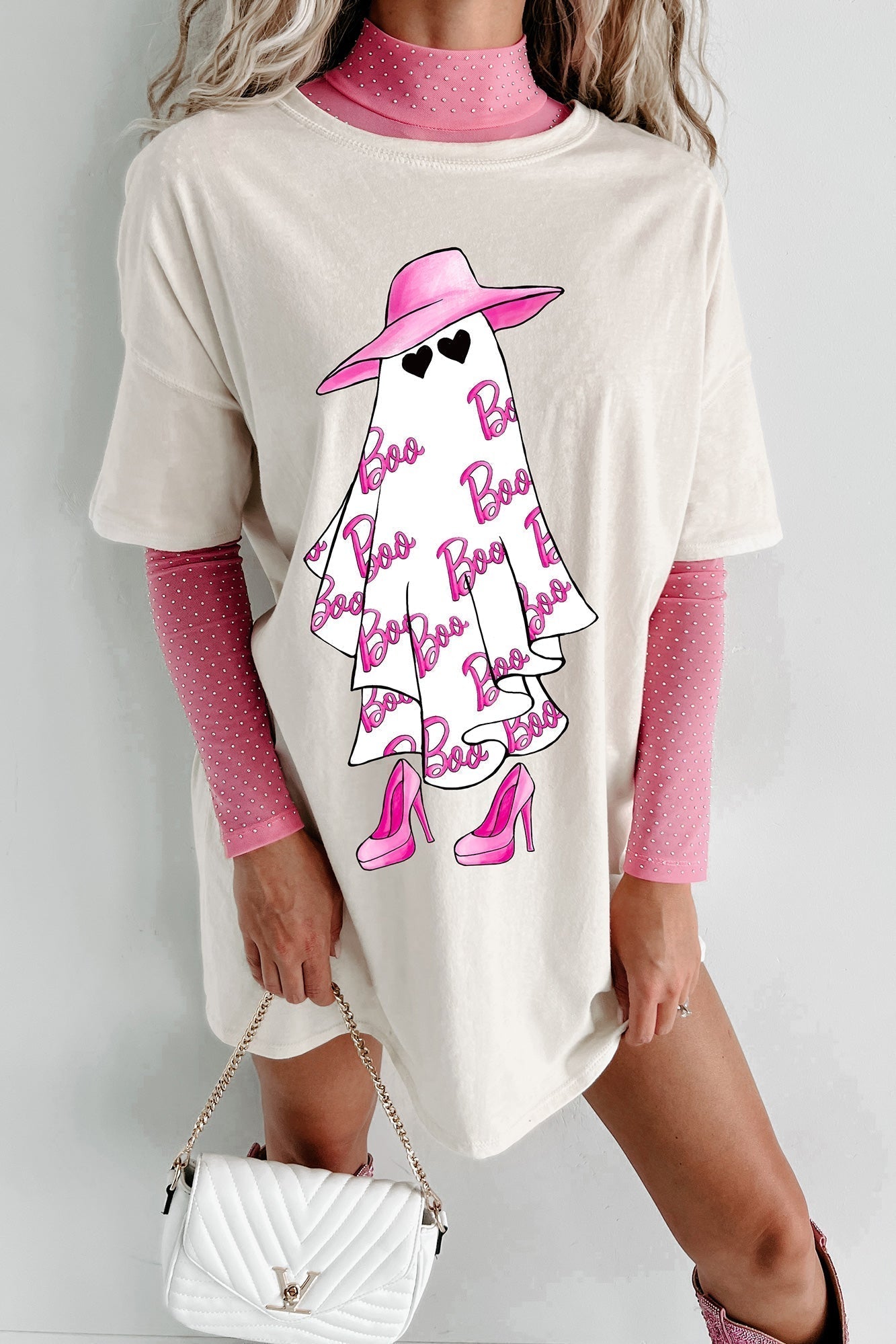 Girly Ghost Oversized grafinė marškinėlių suknelė (vanilė)