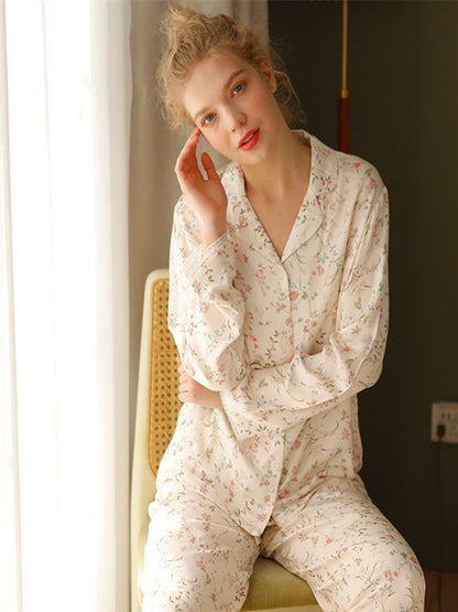 Conjunto de pijama con estampado floral de hojas de sauce