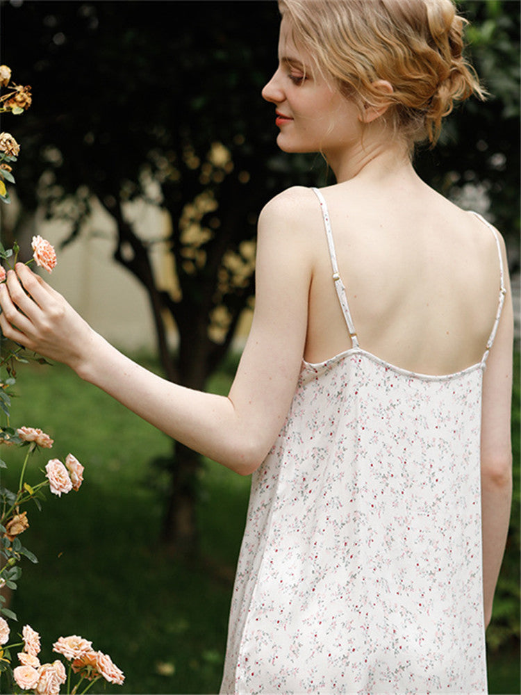 Camicia da notte floreale petite rosa in raso