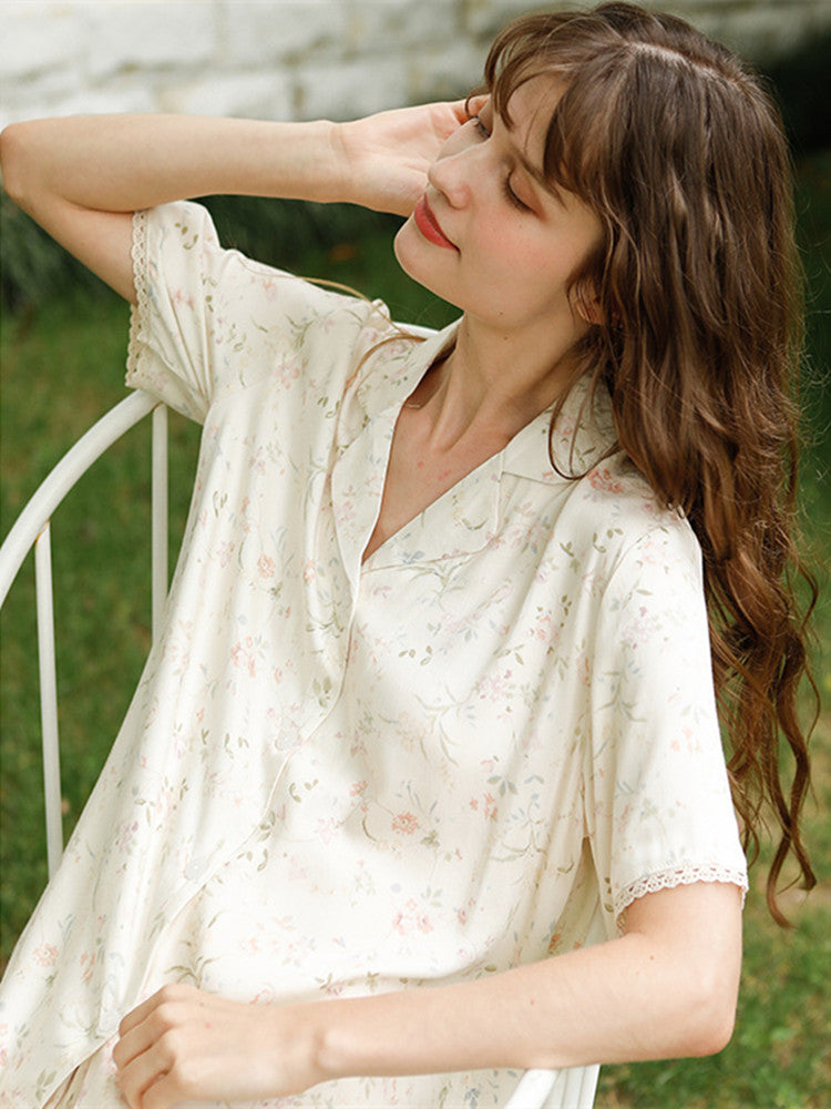 Conjunto de pijama con estampado floral de hojas de sauce