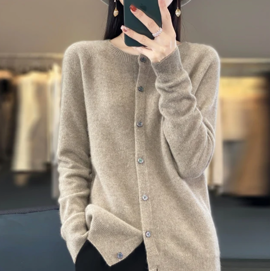 COSY WOOL CARDIGAN