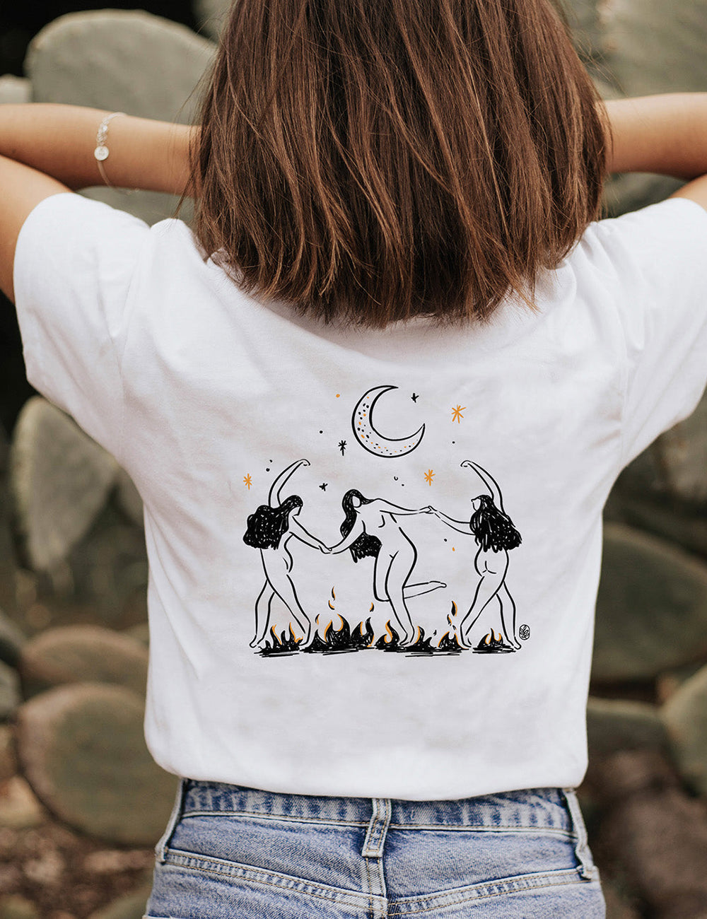 Nous sommes le t-shirt basique des petites-filles