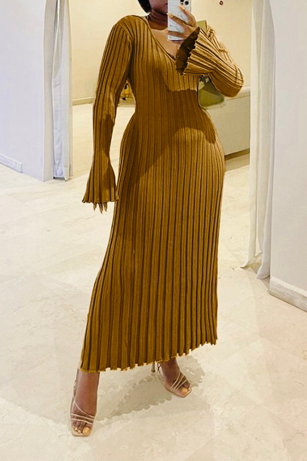 Chic Pleated Trumpet Sleeve Dress