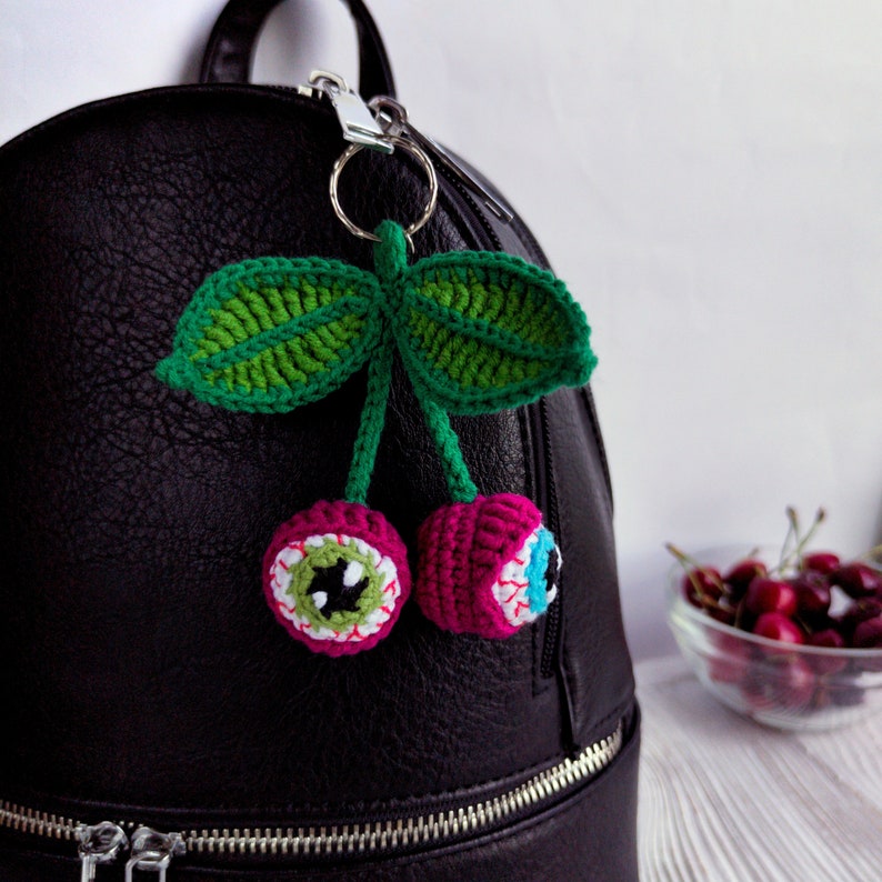 Amigurumi Cherry Eyes Crochet Porte-clés 