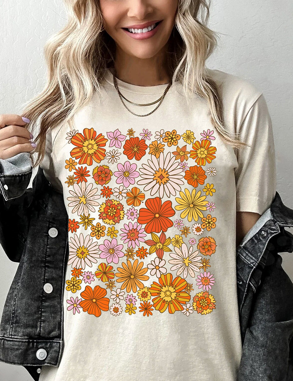 T-shirt basic con fiori retrò