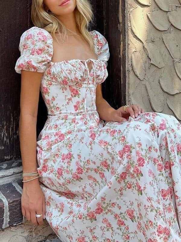 Maxikleid mit Puffärmeln, Schlitz und Blumenmuster