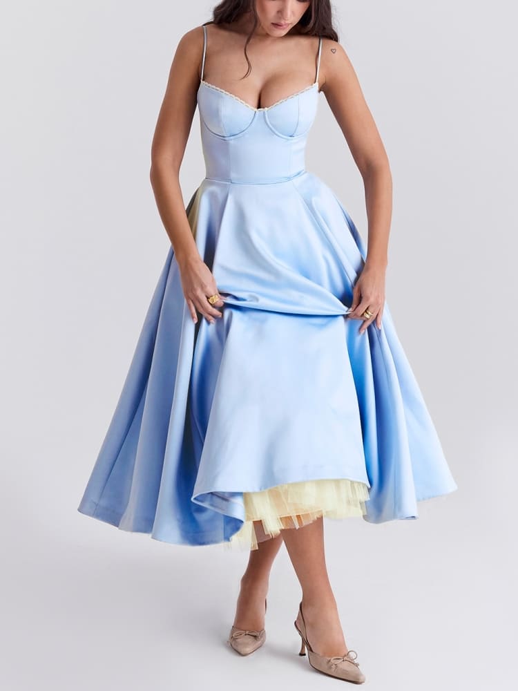 Robe midi en tulle bleu Cendrillon 