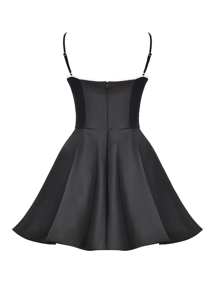 Robe courte en tulle noire 